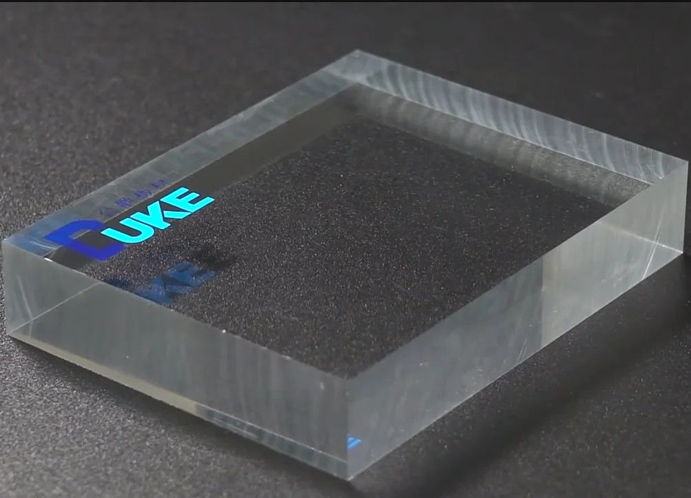 Chapa acrílica fundida MMA virgem Mitsubishi Grade 92% de transmissão de luz Alta claridade Corte sob medida