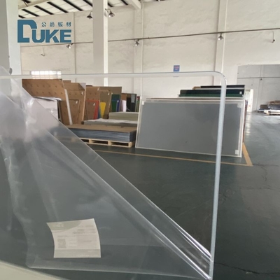 Folha acrílica fundida de grau óptico 100% virgem Mitsubishi MMA Alta clareza 92% Precisão de espelho 10mm 2mm Corte de placa UV